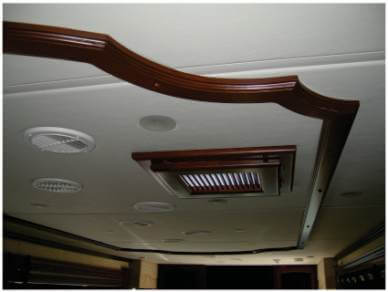 ceiling-trim-in-coach Wooden ceiling trim in Coach