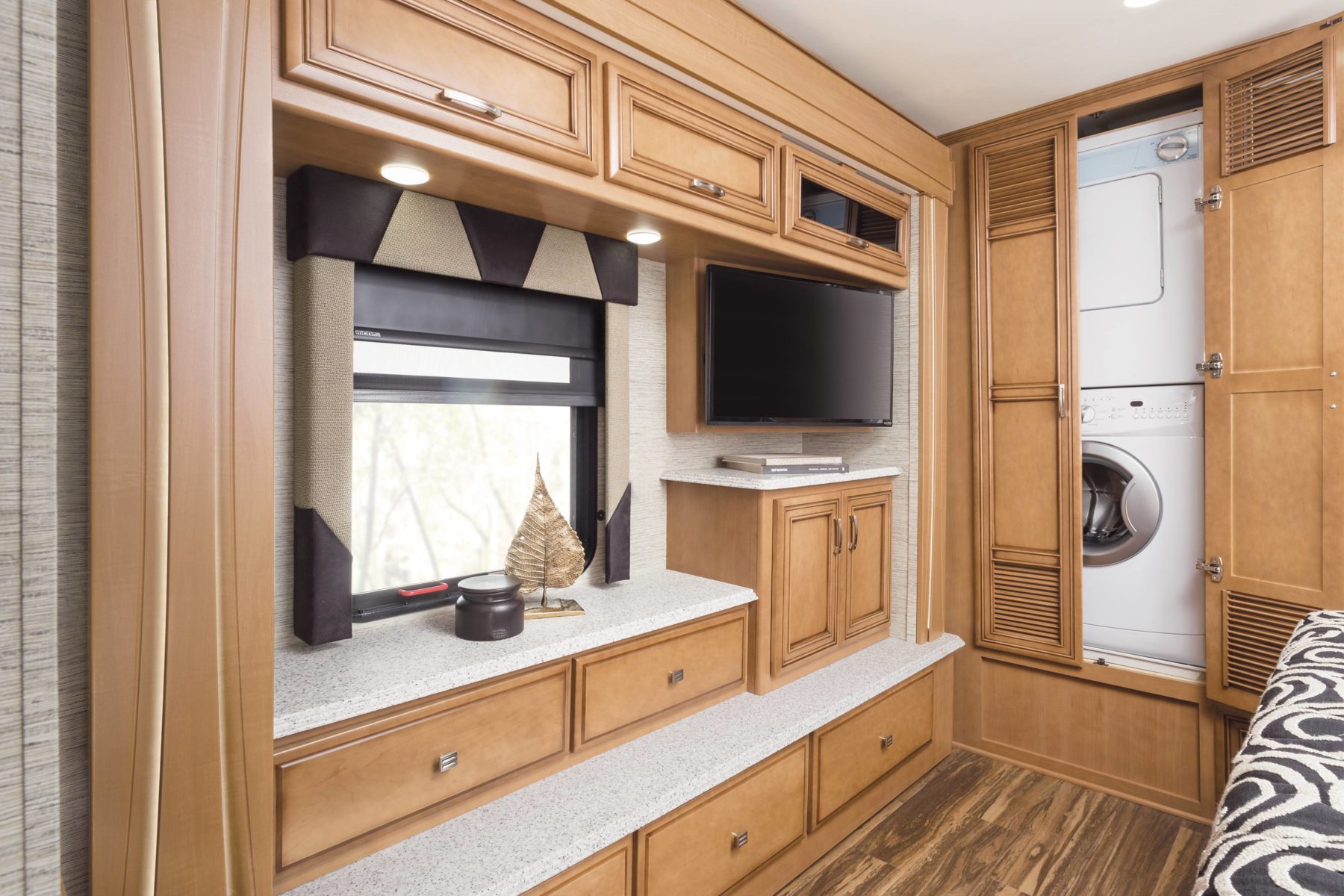 2018-ventana-le-bedroom-dresser-1-e1499874398849 Bedroom image of the 2018 Ventana le Bedroom Dresser