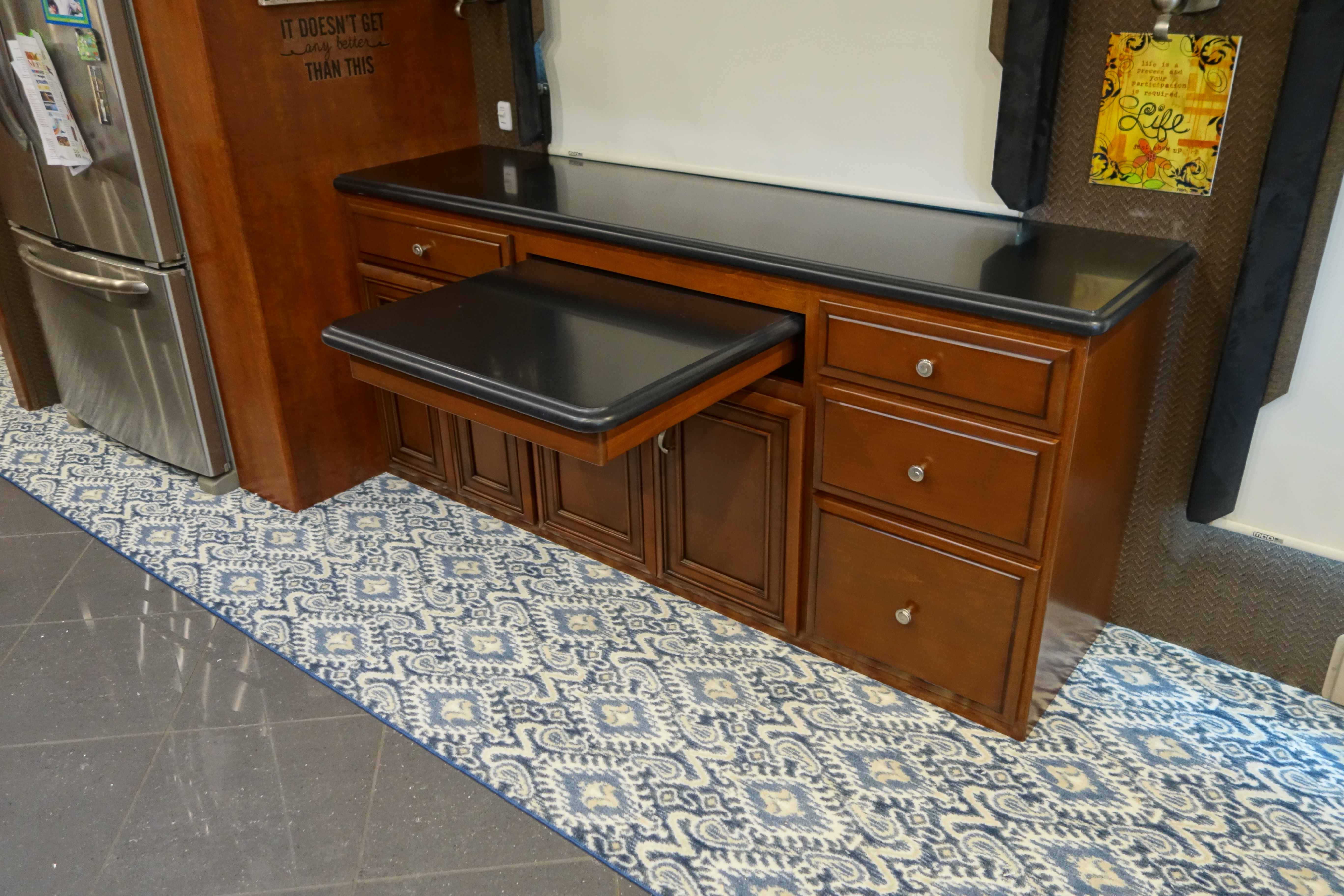 DSC05441 Custom desk pullout