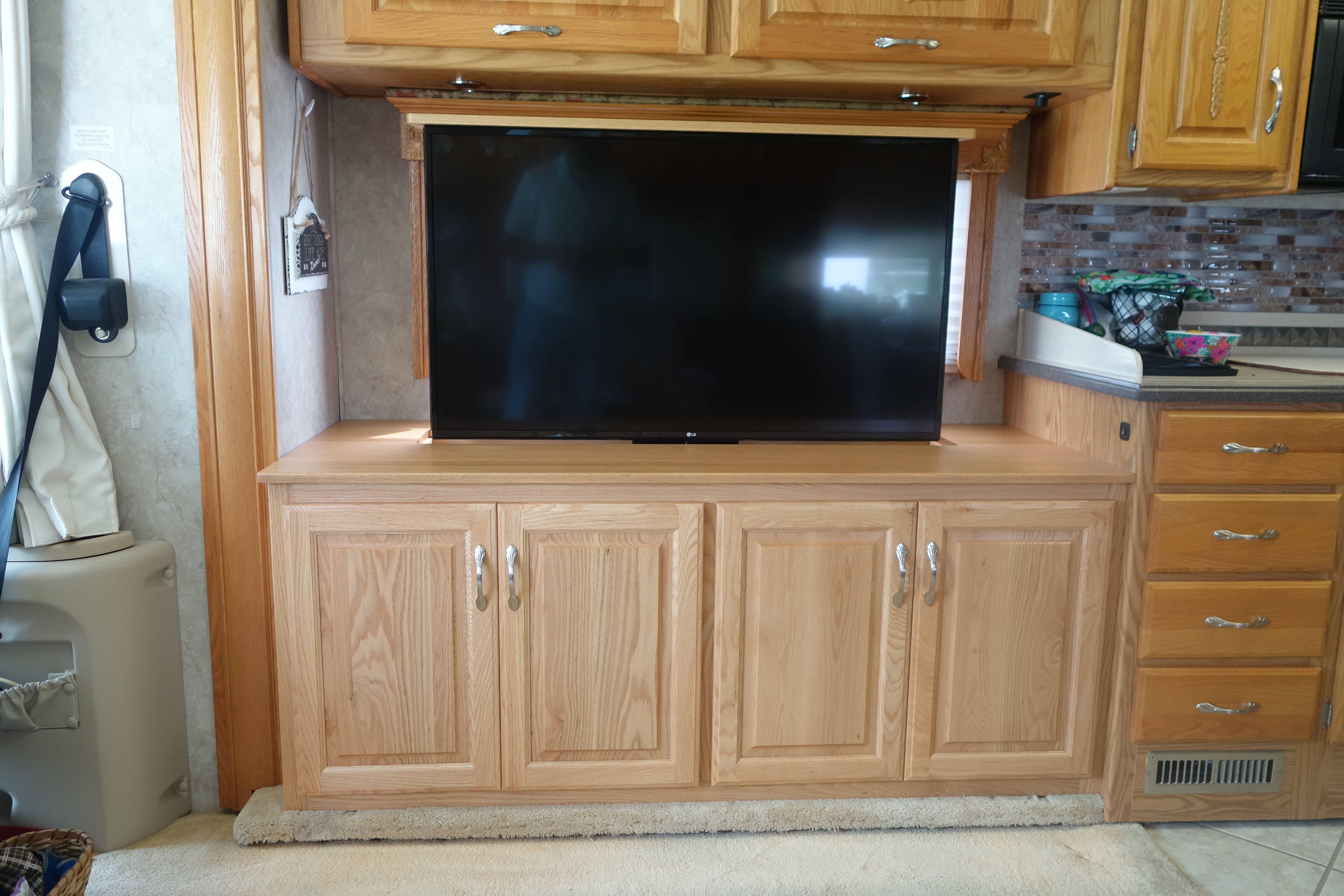 DSC05973 Televator TV cabinet with motorized lift